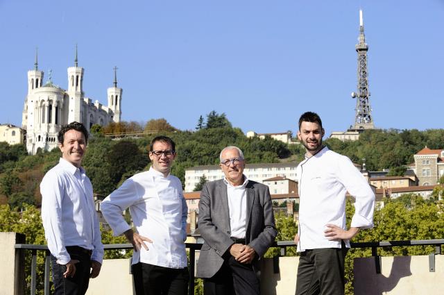 Avec Fourvière en arrière-plan, les « Coups de Coeur » 2016 en compagnie de Jean-François Mesplède : Georgy Goutte (Bol d'Air), Jean-François Malle (La rotonde) et Gaëtan Gentil (Prairial).