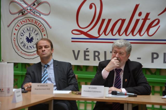 Claude Izard, à droite, a fortement critiquer les faiblesses de la formation professionnelle actuelle.
