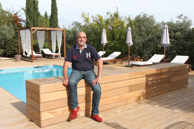 Ancien restaurateur, Denis Gaborian a ouvert une table d'hôtes et s'est offert une vie moins stressante dans le Var.