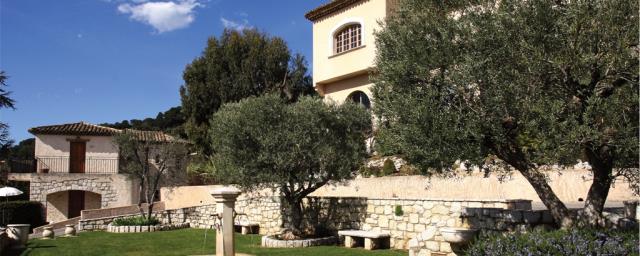 Hôtel et restaurant : esprit de grande Provence