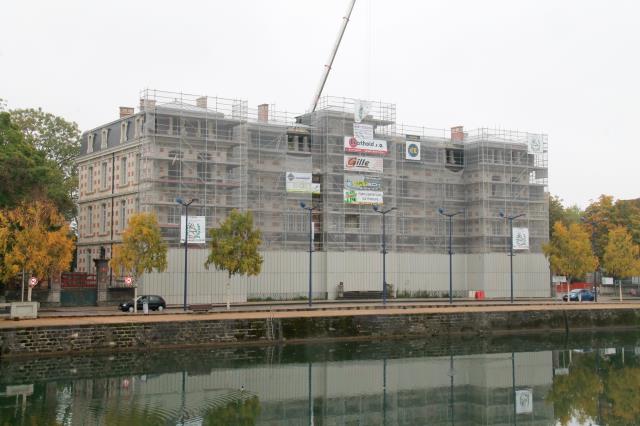 « C'est simple », résume Philippe Ménissier, directeur de la société d'exploitation du futur hôtel quatre étoiles, « on garde les murs et on refait tout à l'intérieur. »