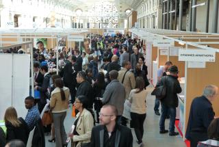 Ce jeudi 13 mars, le 6ème salon LHR Emploi a attiré 5 178 visiteurs au CentQuatre à Paris (XIXe).