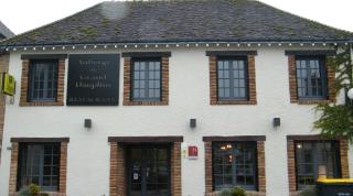 L'Auberge du Grand Dauphin à Dhuizon.