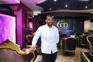 Majid Ouaddou, gérant du 600, dans la salle de restaurant de 70 couverts.