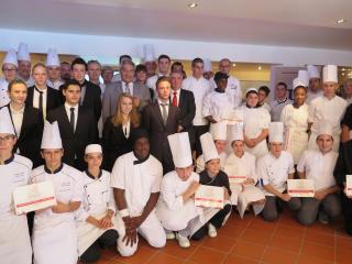 Elèves et professeurs au terme d'une journée festive