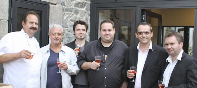 Le président Didier Palard (à gauche) et les restaurateurs, membres de l'ALG
