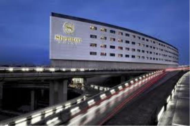 L'hôtel Sheraton Paris aéroport Charles de Gaulle.