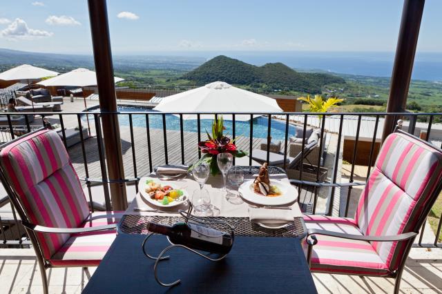 Un nouvel hôtel 4 étoiles, le Diana Dea Lodge, a vu le jour en 2011 dans l'est de la Réunion, près de Sainte-Anne.
