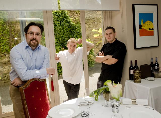 Mickael Suire et sa jeune équipe de cuisine dynamisent les assiettes du Cobh