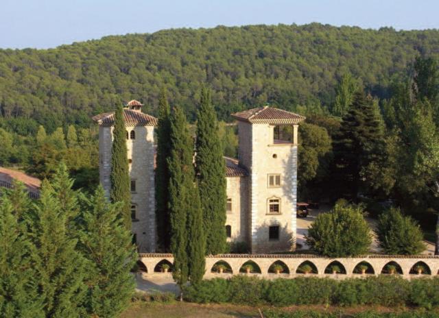 Le Château de Berne est notamment réputé pour la qualité de ses Côtes de Provence. Ses vins figurent sur les cartes des plus grands restaurateurs.