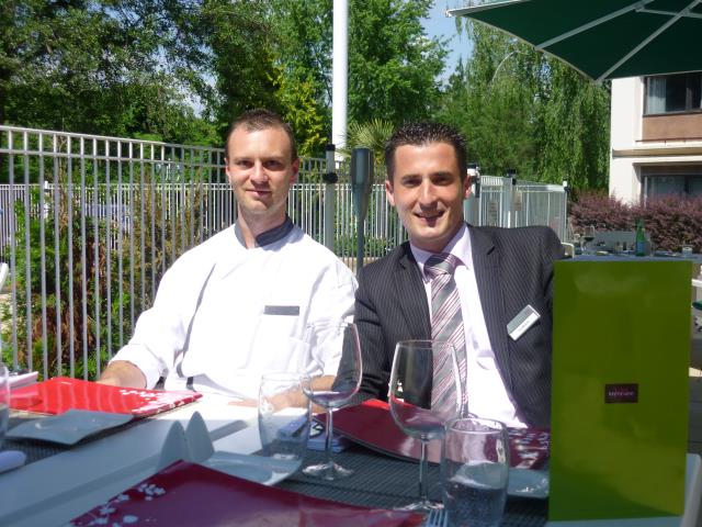Mathieu Friess et Romain Texier, ici sur la terrasse, ont des ambitions pour Terres Gourmandes