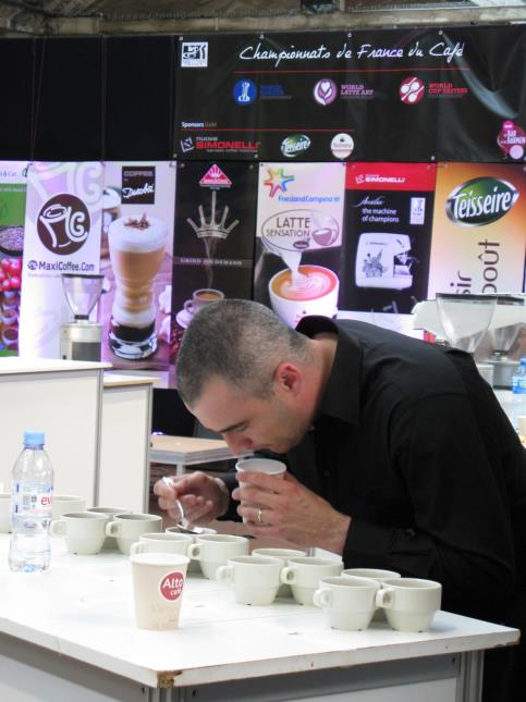 Christophe Rubino, des Cafés Richard, remporte le Championnat de France de Cup Tasters.