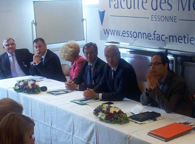 Thierry Repentin, ministre délégué à la Formation professionnelle et à l'Apprentissage, était à la Faculté des Métiers de l'Essonne à Evry, lundi 17 septembre, dans le but de d'illustrer la volonté de promouvoir l'apprentissage et d'améliorer les conditio