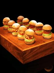 Les mini-burgers du Café Causette, Mandarin Oriental Hong Kong