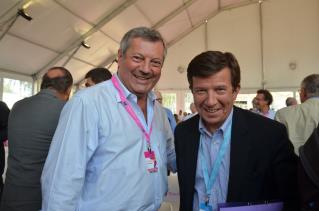 Roland Héguy hier sur le Campus d'HEC avec Gilles Pelisson, président et fondateur du Groupement...