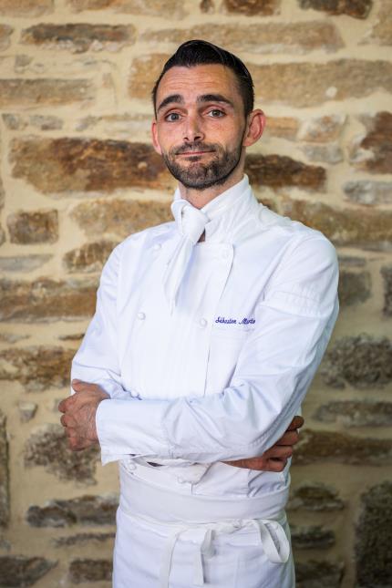 Après quelques mois seulement, le chef Sébastien Martinez a été récompensé pour sa cuisine supervisée par Christian le Squer.