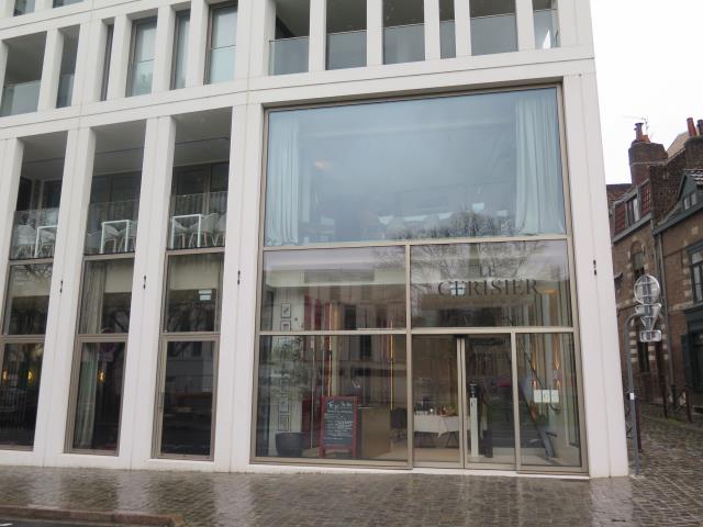 Le Cerisier a ouvert ses portes en 2019, un bâtiment ultra-moderne mais qui se fond parfaitement dans l'architecture du Vieux-Lille.