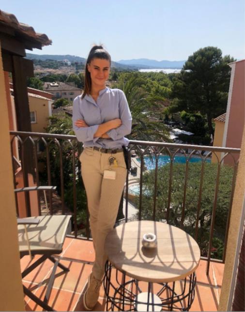 Emma Dumoulin : Le Byblos
