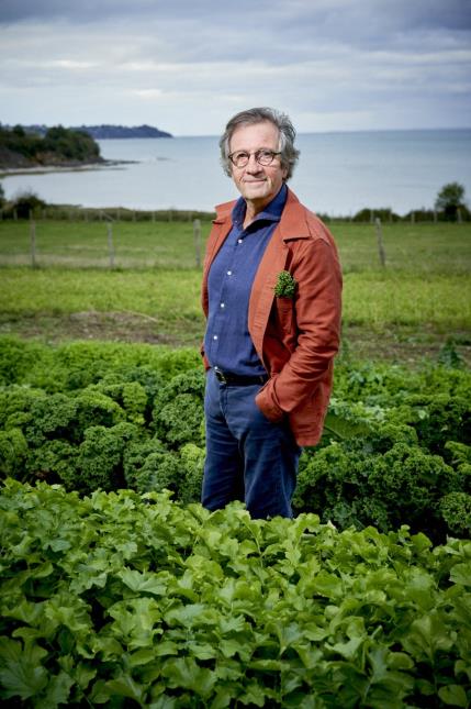 Conscient que le modèle alimentaire et agricole breton doit changer, le chef breton a décidé de s'engager aux prochaines élections régionales.