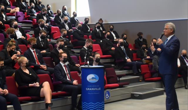 Conférence de Denis Courtiade avec les BTS MHR du lycée Maurice Marland