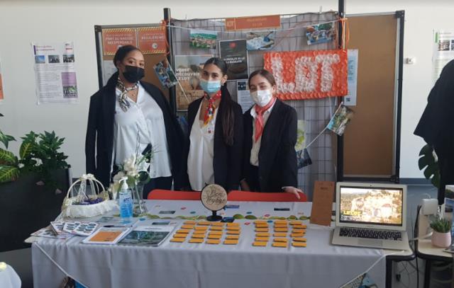Equipe du Lot : Marie, Noémie et Yasmina