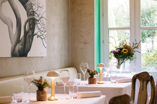 Salle paysage du Fantin-Latour. Le restaurant a été aménagé dans un bel hôtel particulier qui fut autrefois le musée Fantin-Latour
