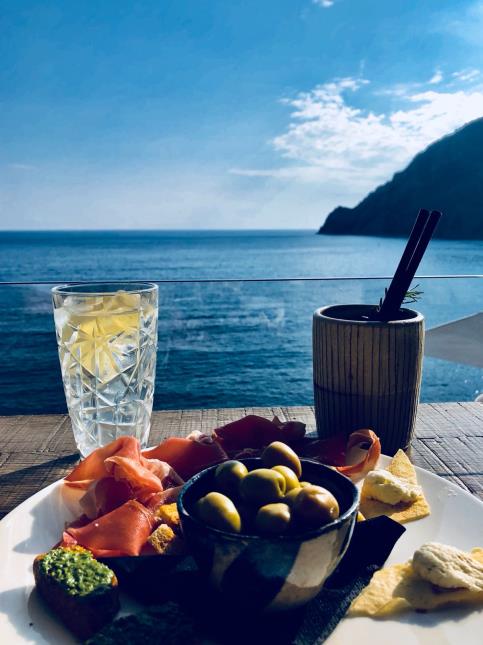 Les cafés, les restaurants comme les plages ont rouvert en Italie.