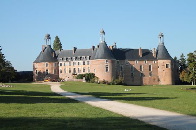 Le Château de Saint-Fargeau, dans l'Yonne.