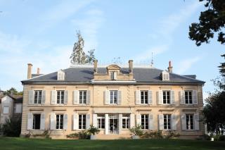 Le Château des Ravatys ne sera pas un établissement hôtelier, mais un lieu dédié à la production de vins et au réceptif.