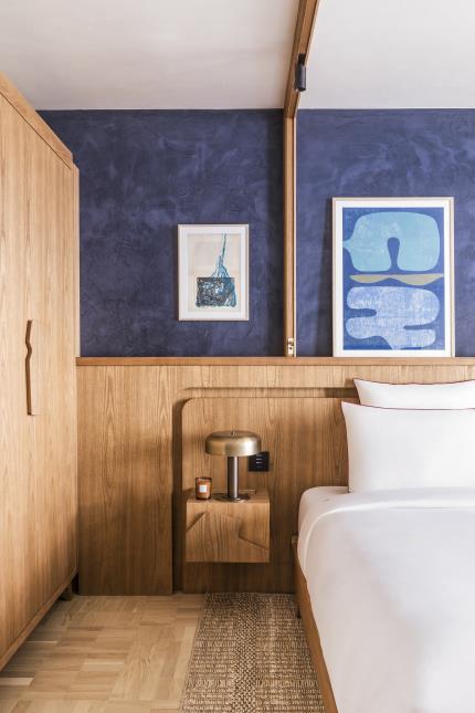 Une chambre de l'hôtel La Fondation, à Paris, décorée par Roman & Williams