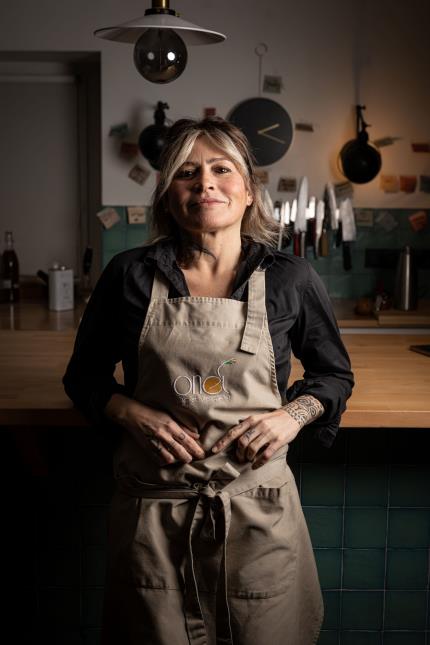 Après Arès, au bord du bassin d’Arcachon, Paris et Bordeaux, Claire Vallée pose ses casseroles près de Nantes.
