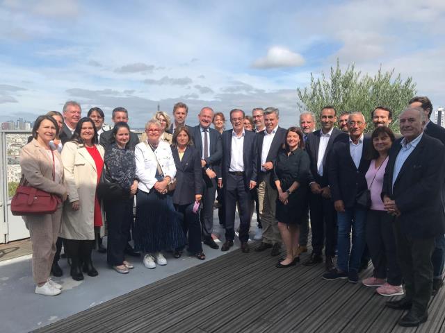 Les membres de la CAT réunies lors de la réélection de Jean-Virgile Crance à la tête de la confédération des acteurs du tourisme.