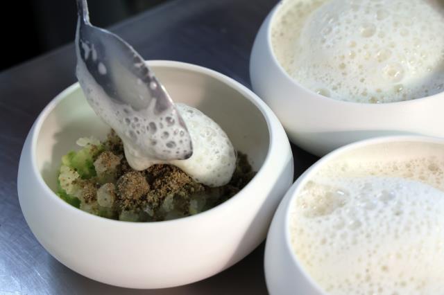 Risotto de céleri rave à l’ail des ours