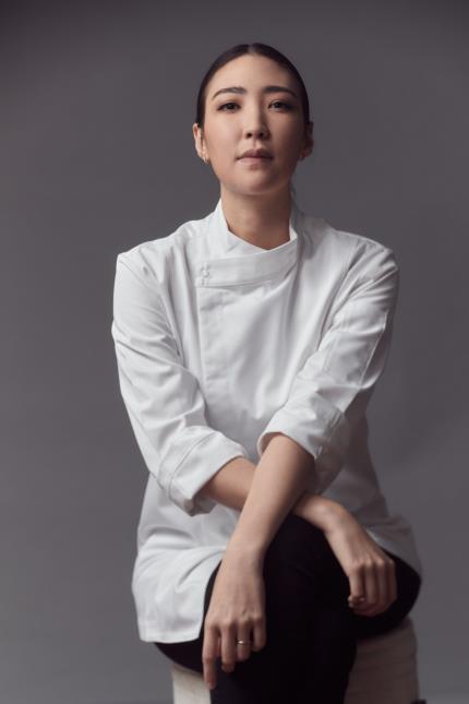 La cheffe thaïlandaise Pichaya ‘Pam’ Soontornyanakij remporte le prix The World’s Best Female Chef 2025