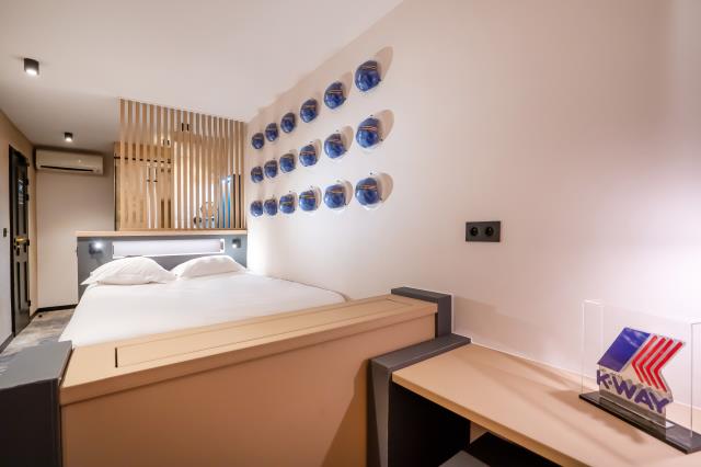K-Way fait partie des marques représentées dans les chambres de l’Hôtel by Reboul.