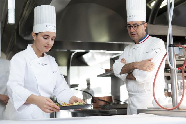Cours de cuisine à l'École Ferrandi.