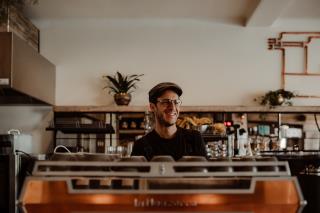 Arbuste fait partie des lauréats 2024 du concours du Meilleur Coffee Shop.