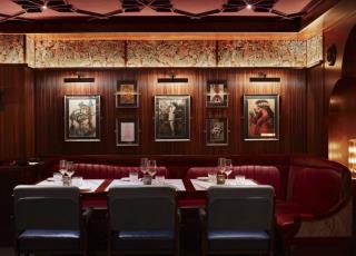 Au restaurant étoilé Gymkhana, fixer un montant minimal par personne permet d'éviter les fausses réservations et les no-shows
