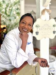 Babette de Rozières ouvre un nouveau restaurant créole à Maule, et dans quelques mois, une école de cuisine créole.