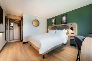 Une chambre rénovée du Campanile Nature Marseille Saint-Antoine.