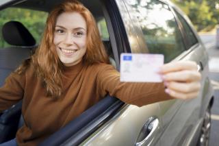 Pour bénéficier de l'aide de 500 € pour le passage de son permis de conduire, l'apprenti doit avoir au moins 18 ans.