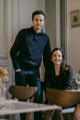 Anne Oury et Selim Mouhoubi ont transformé une maison de 1885 en hôtel avec restaurant et grand jardin, à deux pas du métro "Mairie de Saint-Ouen". 