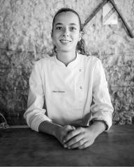 Avec Nouche, Chloé Clamens fonde un restaurant à son image : exigeant mais sans prétention.