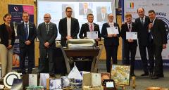 Photo article