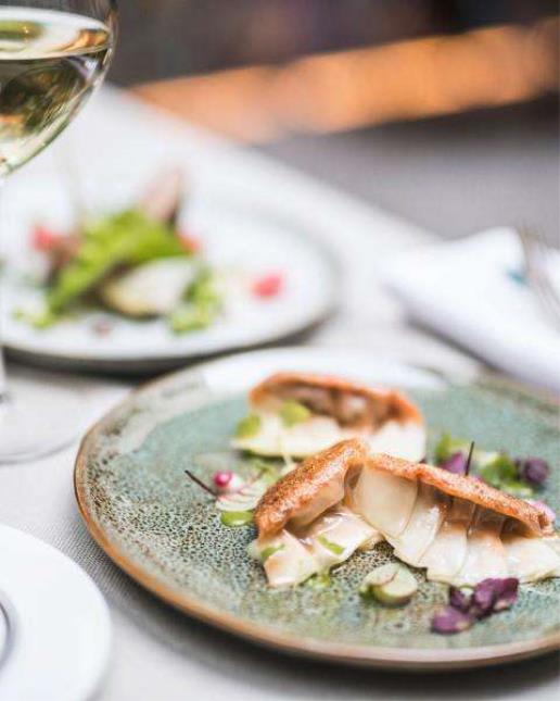 Le chef Bruno Grossi s'inspire des produits du moment, qu'il travaille avec des saveurs venues d'ailleurs.