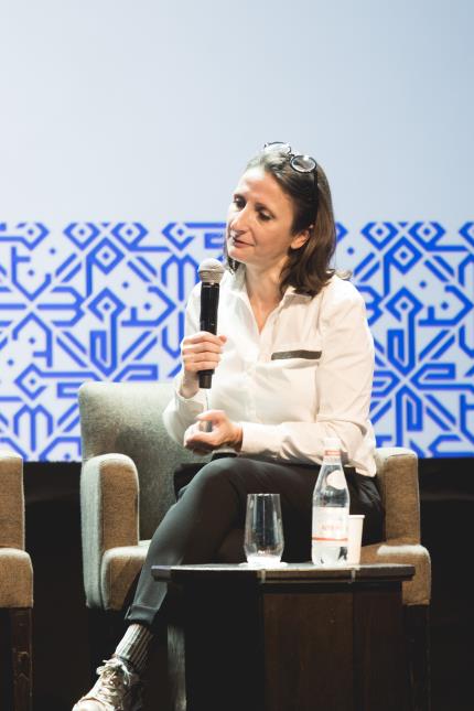 Anne-Sophie Pic : « Au début de ma carrière, je voulais être reconnue comme chef par les hommes. Maintenant, je pense que nous devons être plus solidaires entre femmes. Oui j'aimerais avoir plus de femmes dans ma brigade. ». Anne-Sophie Pic