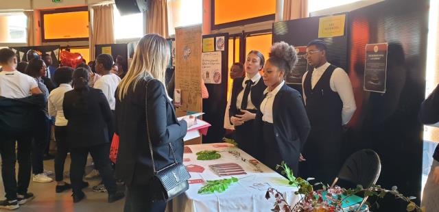 forum du Salon des mini entreprises contre le gaspillage alimentaire.
