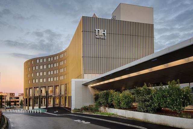 Nouvel hôtel NH de Toulouse-Blagnac, 148 chambres, accès direct à l'aéroport