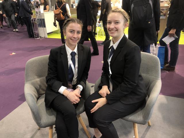 Clémence et Eva BTS MHR du lycée Rabelais de Dardilly emues de leurs visites
