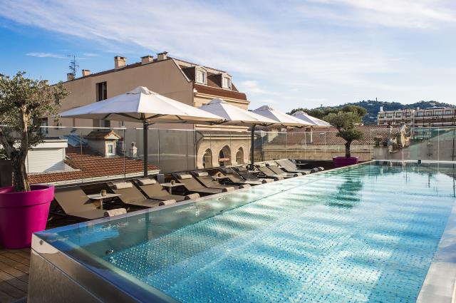 Le Roftop du Five Seas Hotel, un magnifique cinq-étoiles ouvert à Cannes en 2011